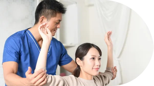 旭川市おおば接骨院で徒手検査を行っている様子